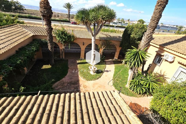 Segunda mano - Villa -
Torrevieja - San luis