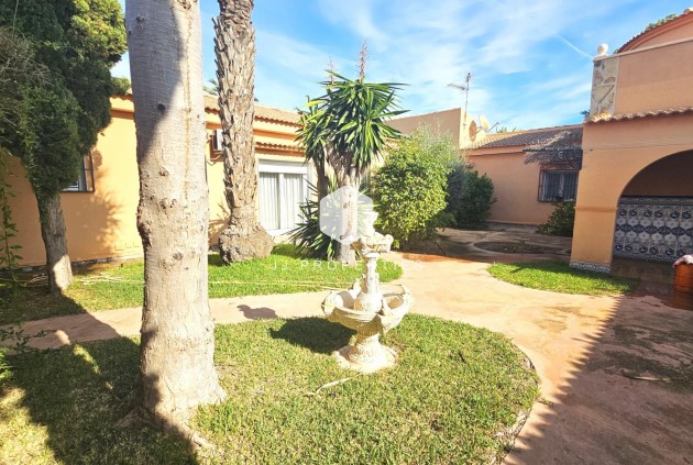 Segunda mano - Villa -
Torrevieja - San luis