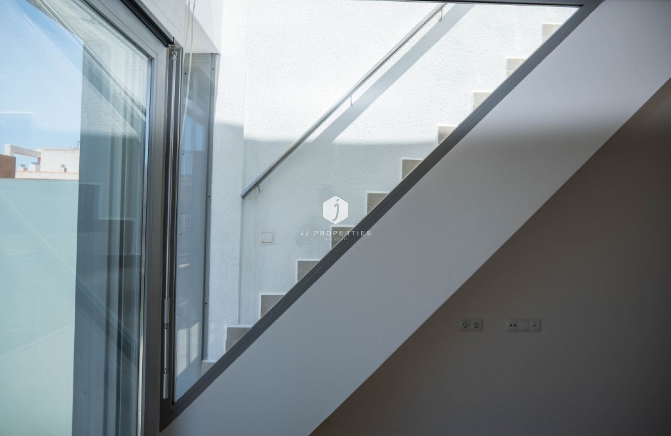 Segunda mano - Apartamento / piso -
Torrevieja - Costa Blanca