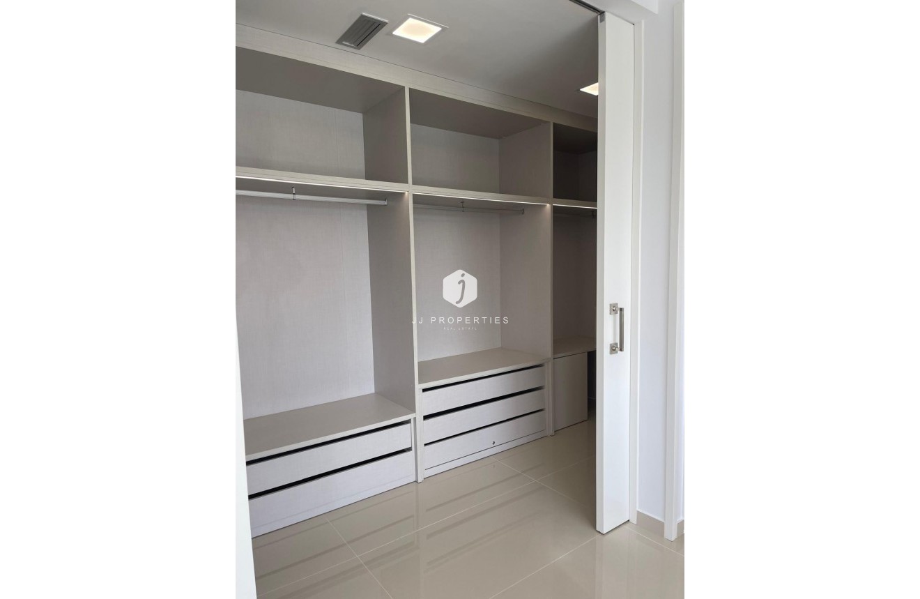 Segunda mano - Villa -
San Miguel de Salinas - Altos De San Miguel