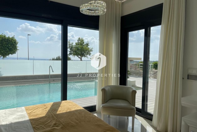 Segunda mano - Villa -
San Miguel de Salinas - Altos De San Miguel