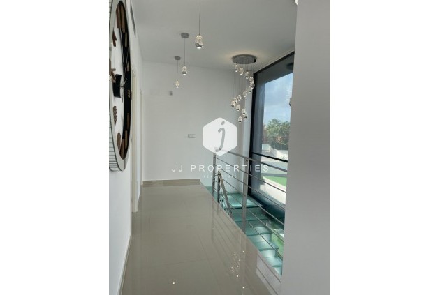 Segunda mano - Villa -
San Miguel de Salinas - Altos De San Miguel