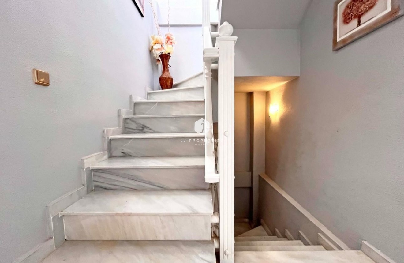 Segunda mano - Villa -
La Zenia - Costa Blanca