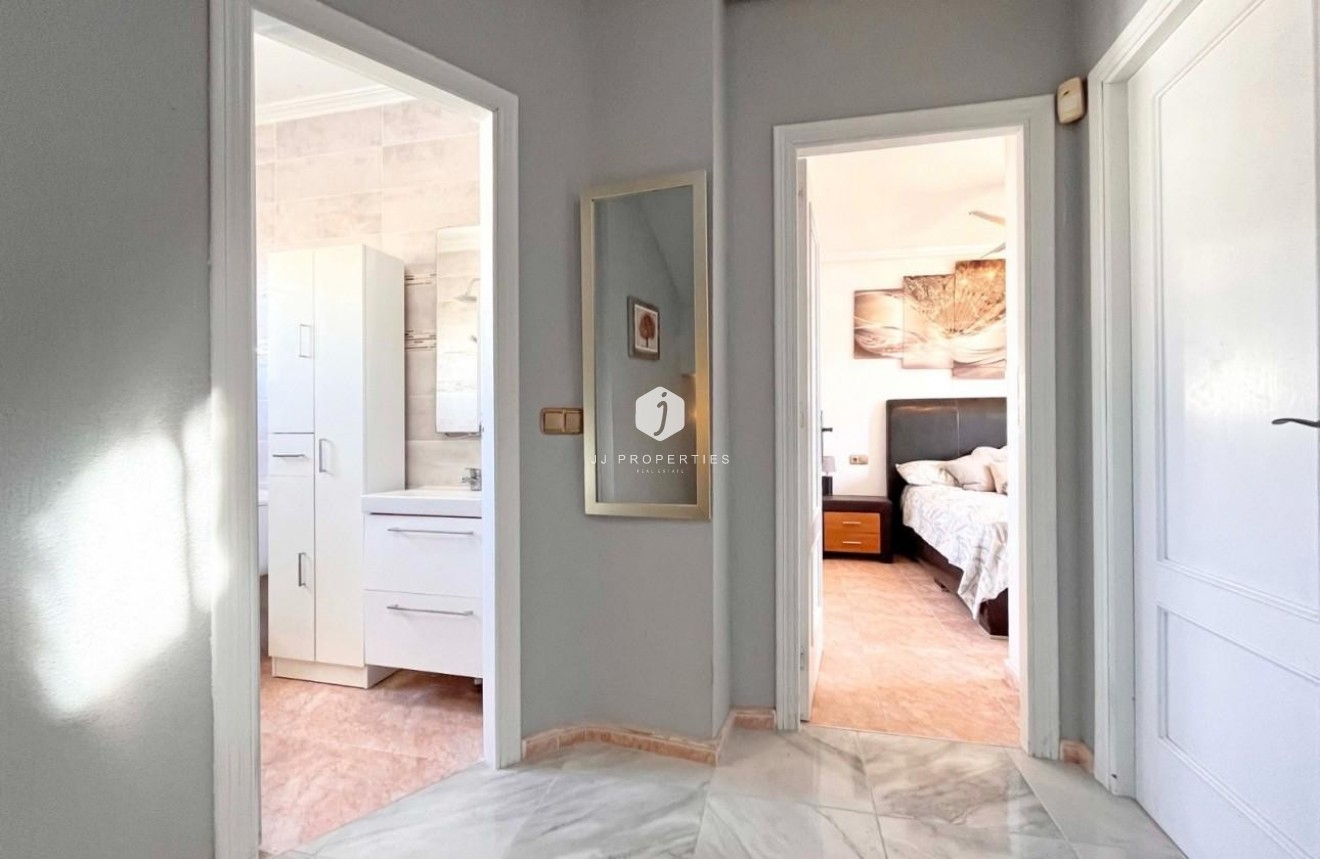 Segunda mano - Villa -
La Zenia - Costa Blanca