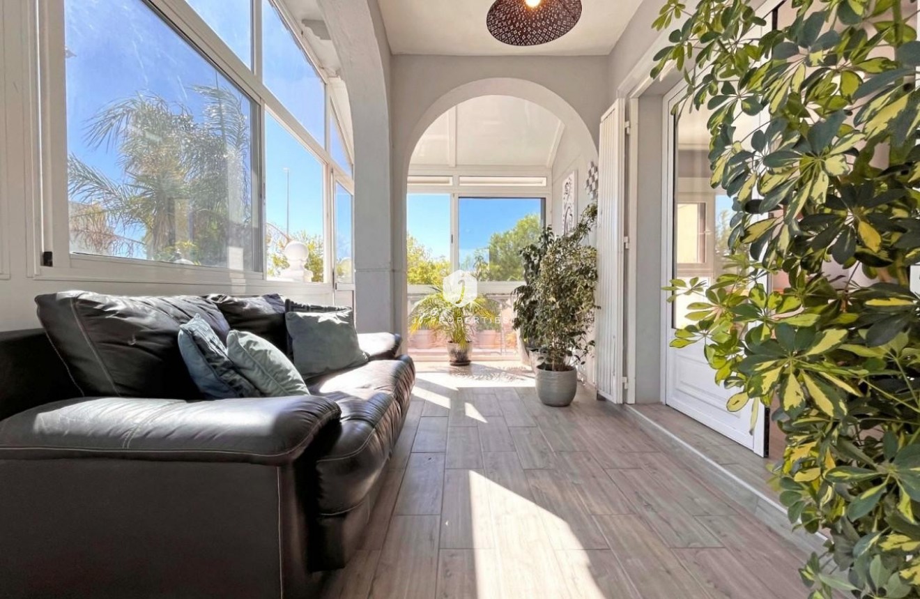 Segunda mano - Villa -
La Zenia - Costa Blanca