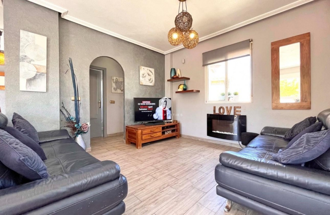 Segunda mano - Villa -
La Zenia - Costa Blanca