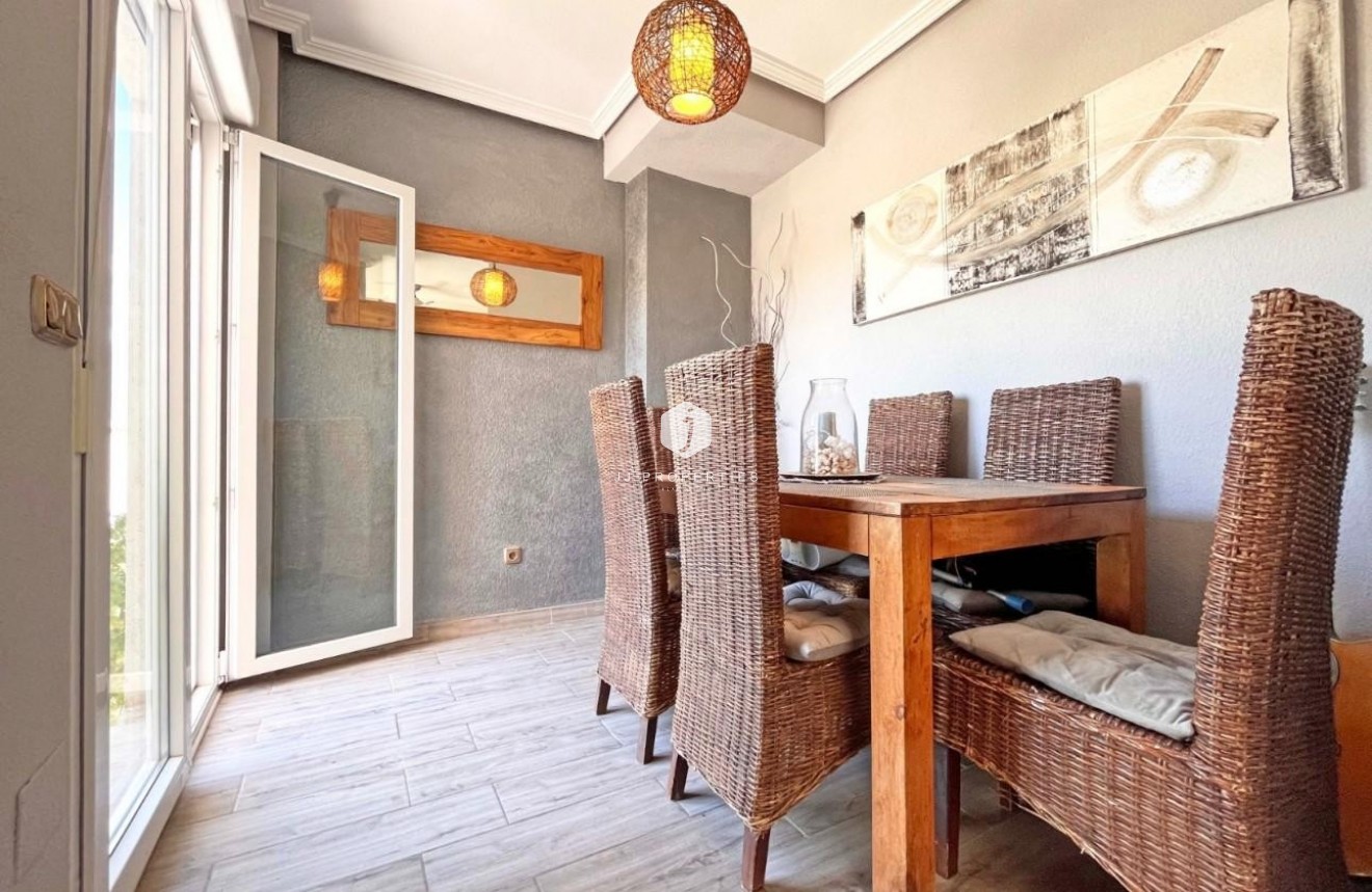 Segunda mano - Villa -
La Zenia - Costa Blanca