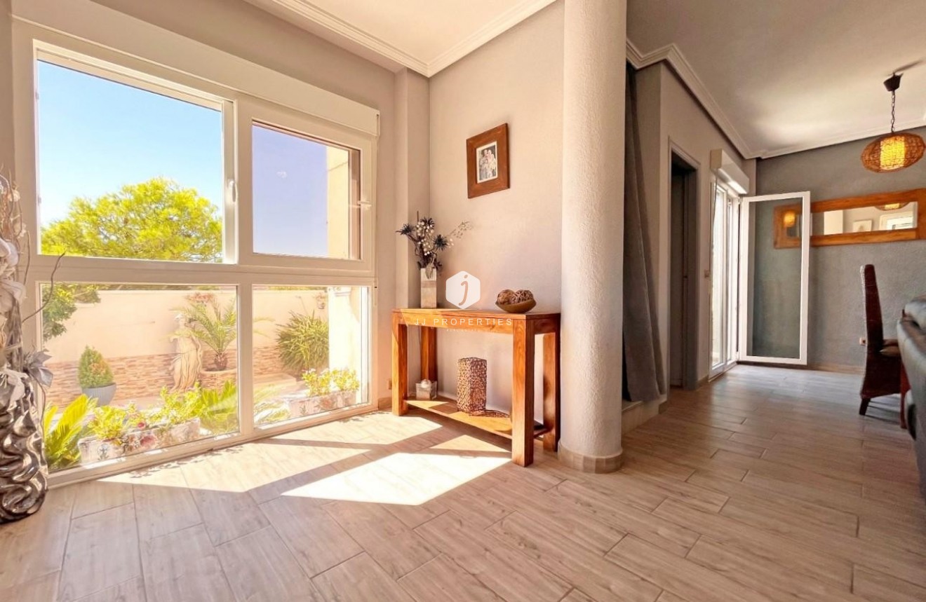 Segunda mano - Villa -
La Zenia - Costa Blanca