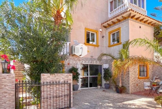 Segunda mano - Villa -
La Zenia - Costa Blanca