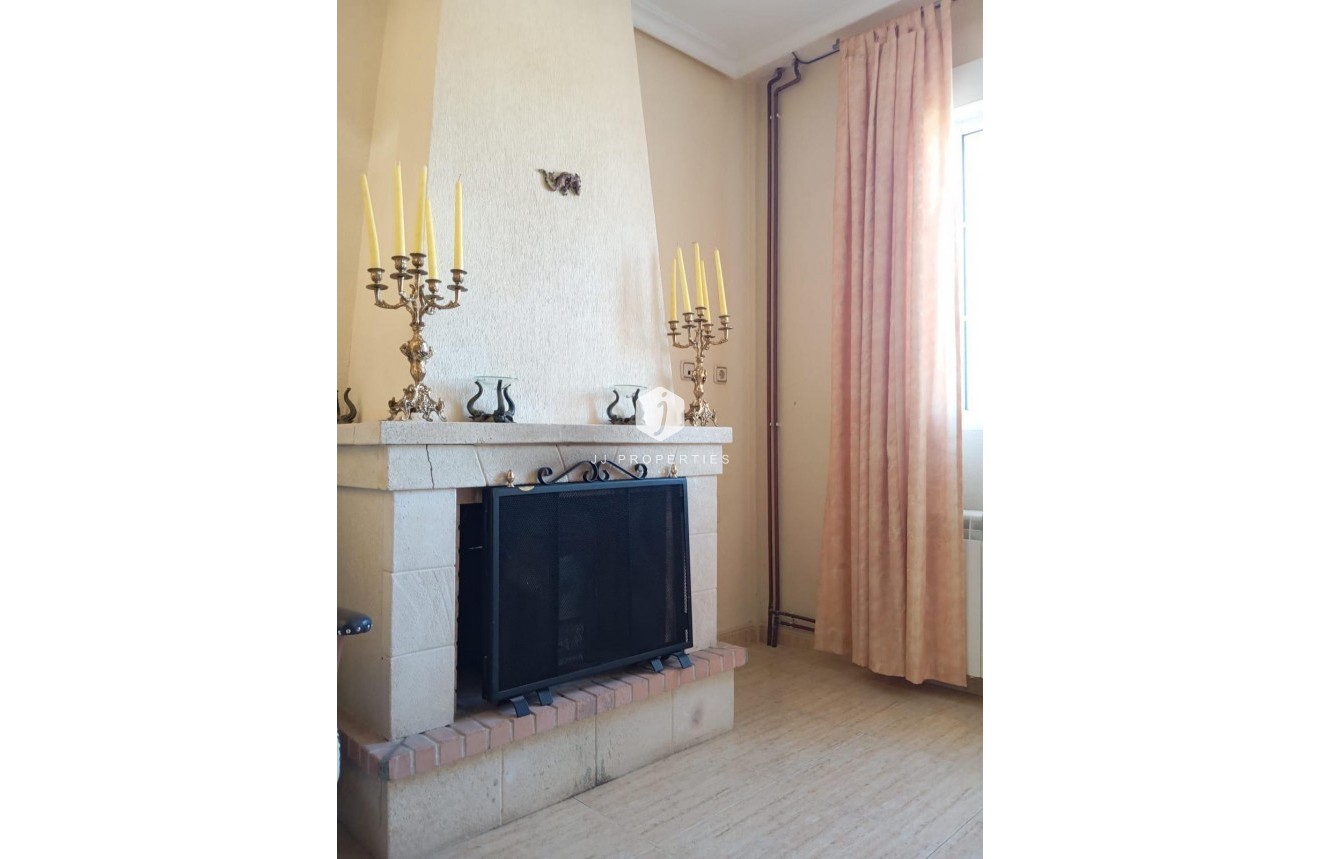 Tweedehands - Bungalow -
Orihuela Costa - PAU 26