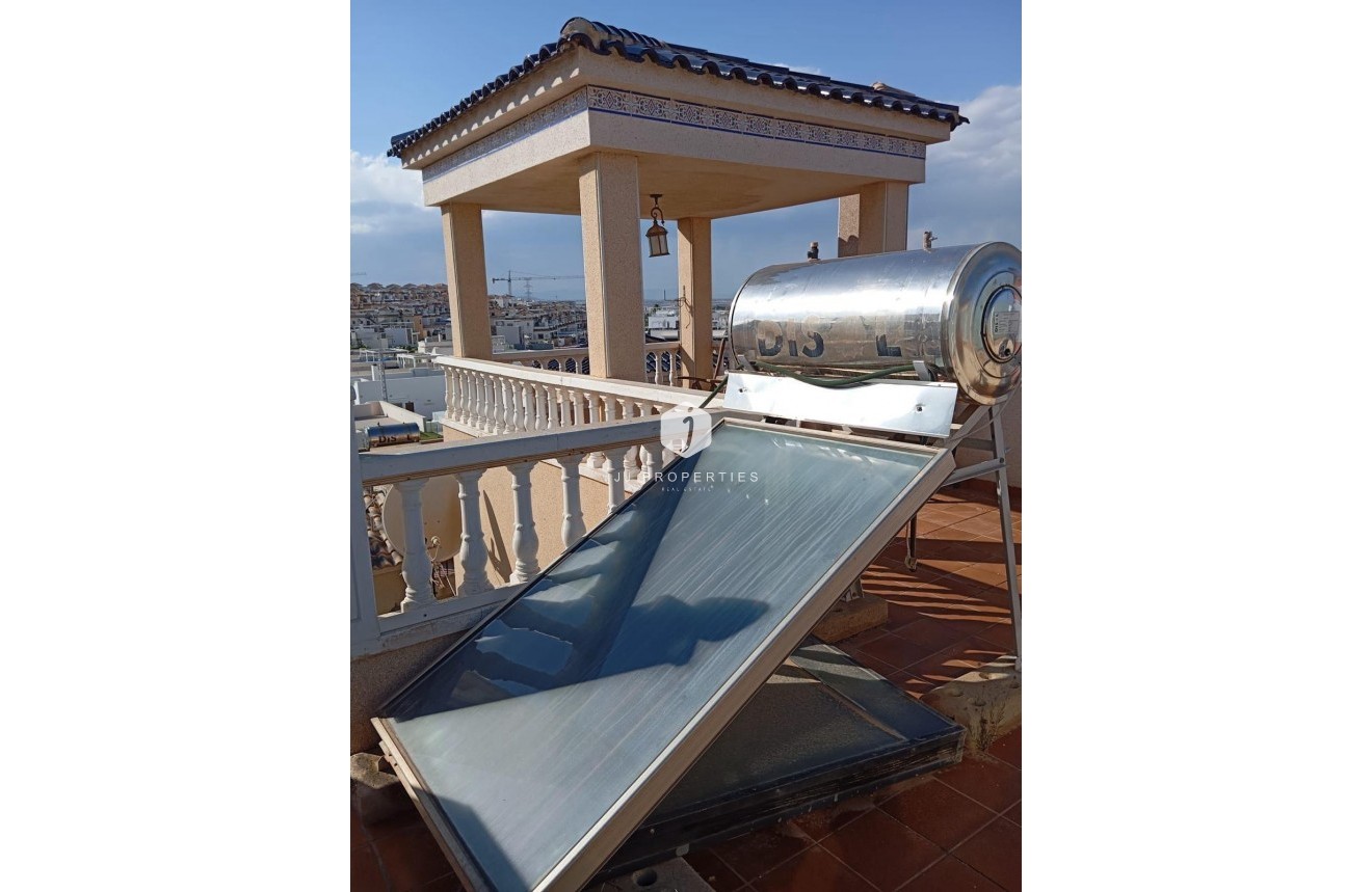 Tweedehands - Bungalow -
Orihuela Costa - PAU 26