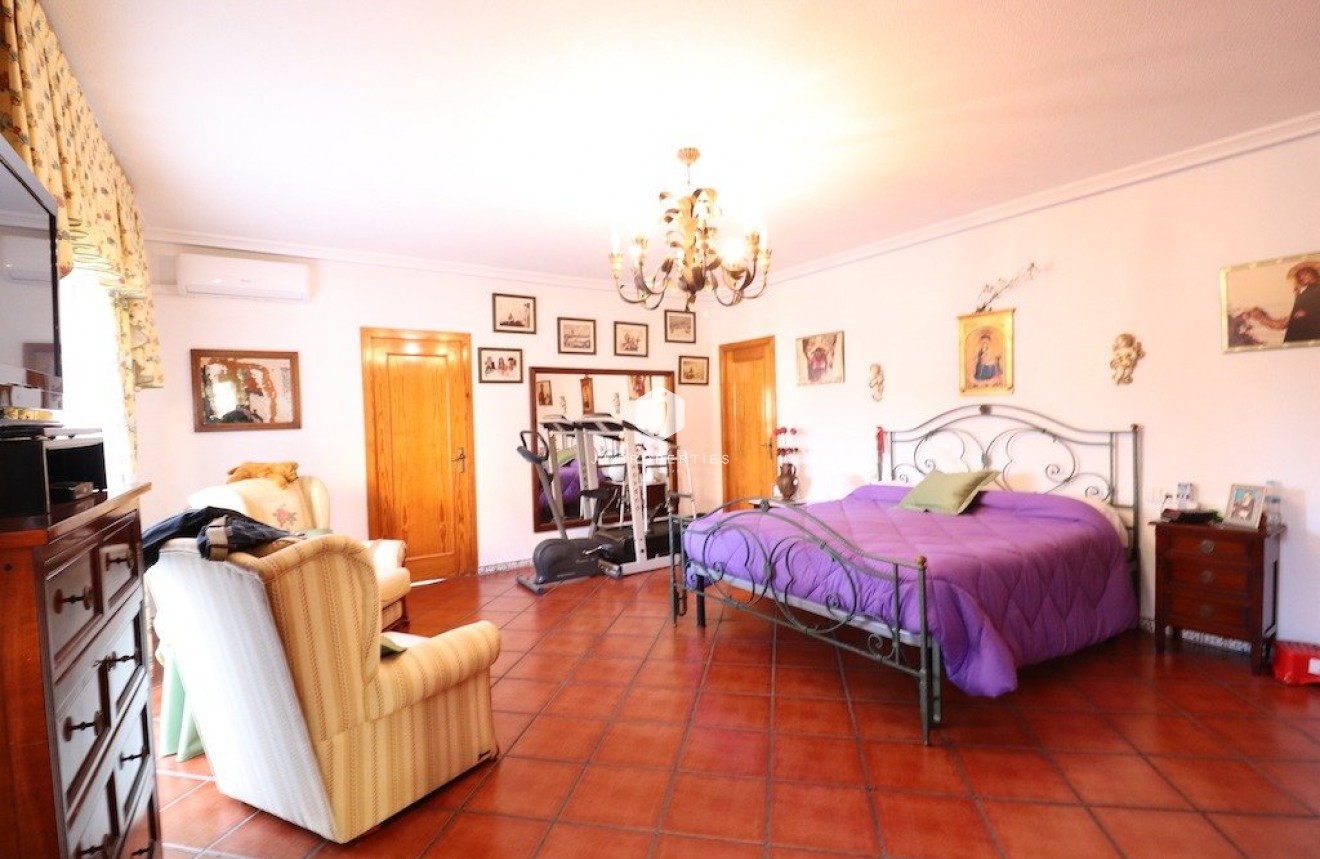 Segunda mano - Villa -
Torrevieja - Costa Blanca