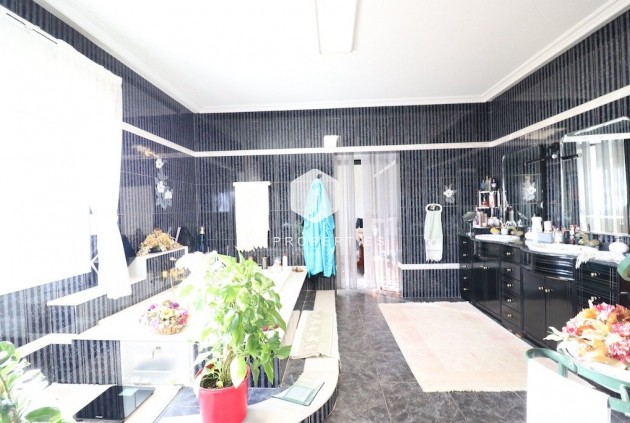 Segunda mano - Villa -
Torrevieja - Costa Blanca