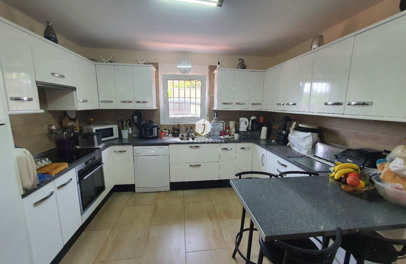 Segunda mano - Villa -
Los Balcones - Costa Blanca