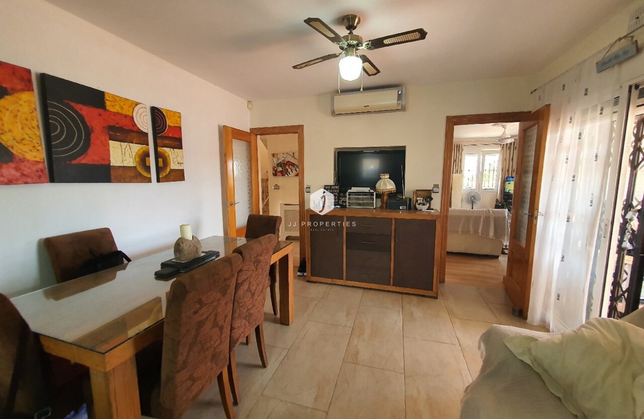 Segunda mano - Villa -
Los Balcones - Costa Blanca