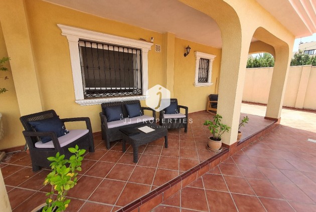 Segunda mano - Villa -
Los Balcones - Costa Blanca