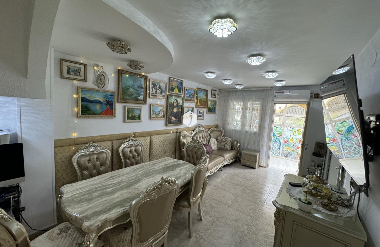 Tweedehands - Villa -
Orihuela Costa - Los Dolses