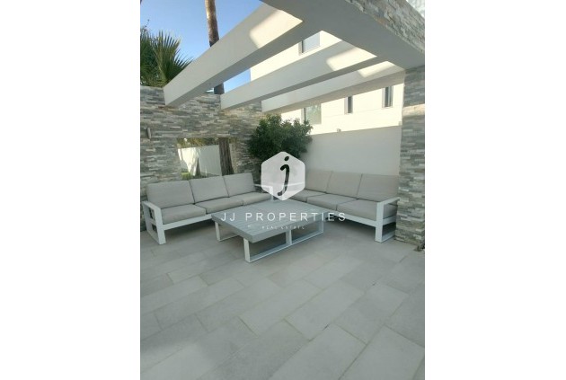 Segunda mano - Villa -
Orihuela Costa - La Zenia