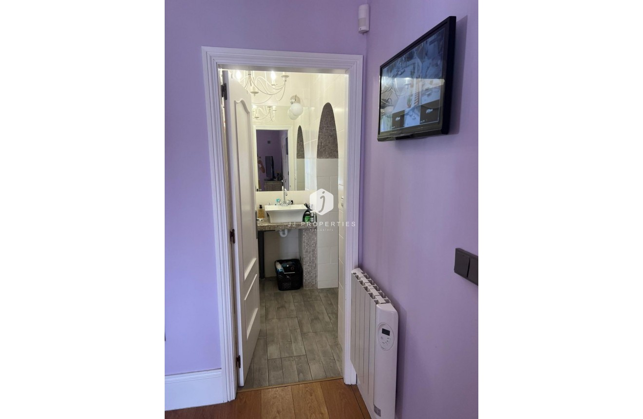 D'occasion - Villa -
Almoradí