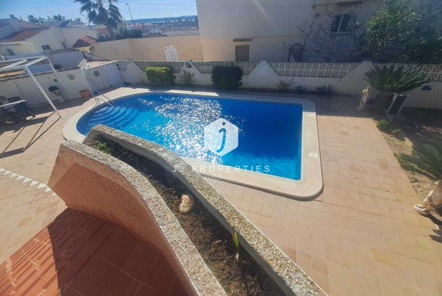 Z drugiej ręki - Villa -
Ciudad Quesada - Costa Blanca