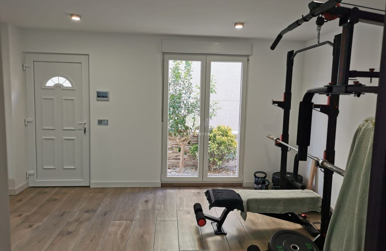 Segunda mano - Duplex -
Benijofar - Costa Blanca