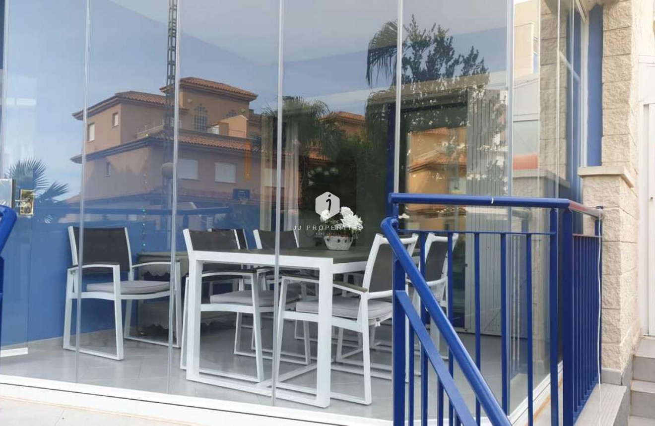 Segunda mano - Apartamento / piso -
Cabo Roig - Costa Blanca