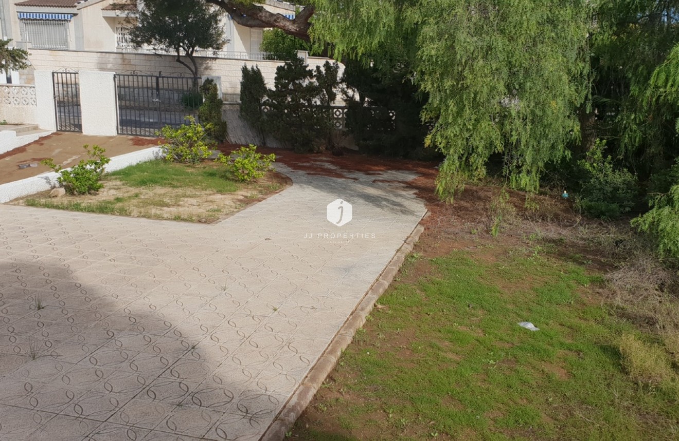 Segunda mano - Villa -
La Zenia - Costa Blanca