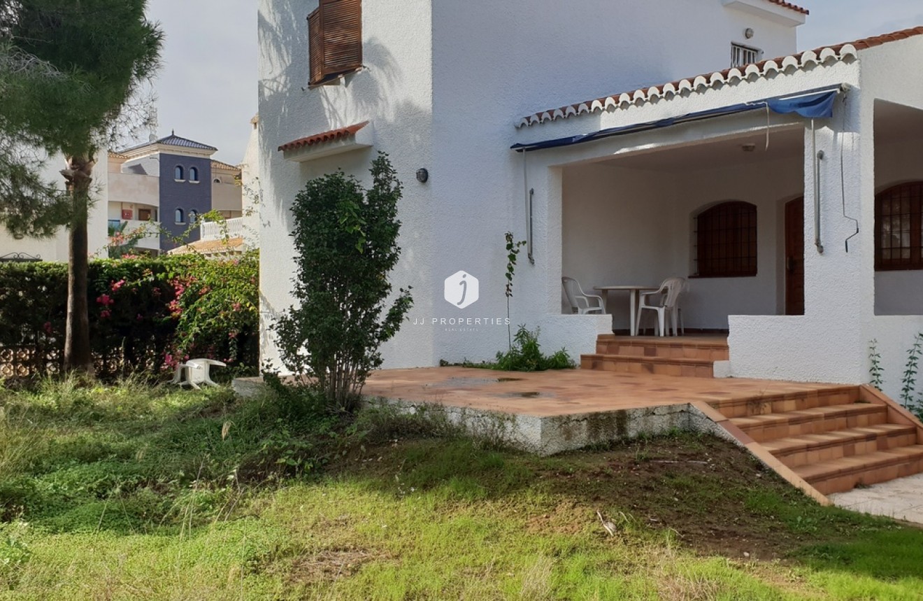 Segunda mano - Villa -
La Zenia - Costa Blanca