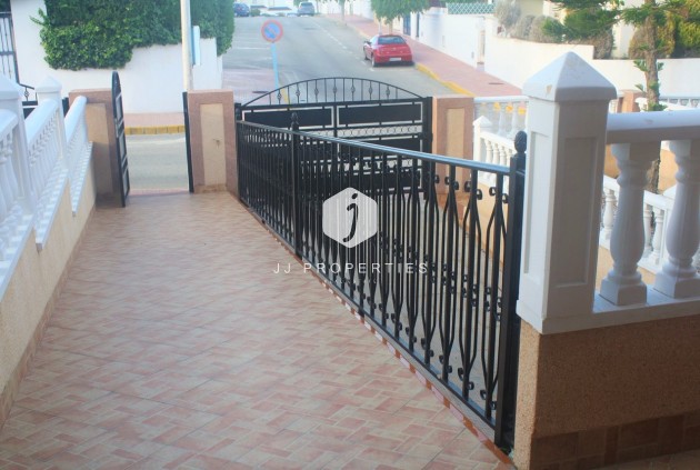 Segunda mano - Chalet -
Los Altos - Costa Blanca