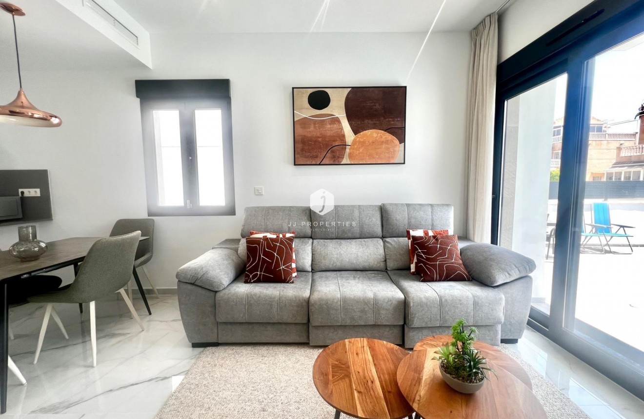 Segunda mano - Villa -
Torrevieja - La Siesta - El Salado - Torreta