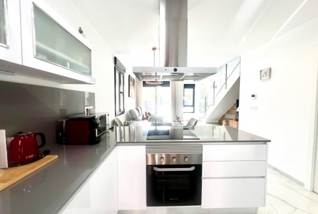 Segunda mano - Villa -
Torrevieja - La Siesta - El Salado - Torreta