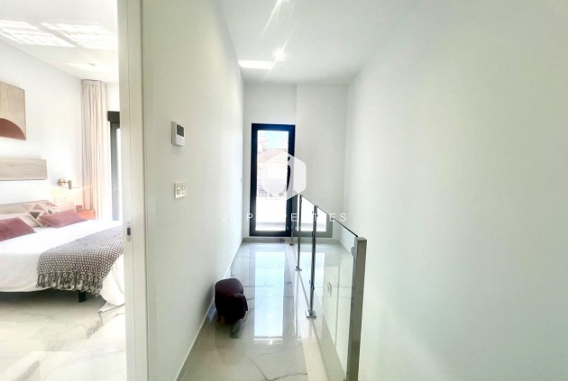 Segunda mano - Villa -
Torrevieja - La Siesta - El Salado - Torreta