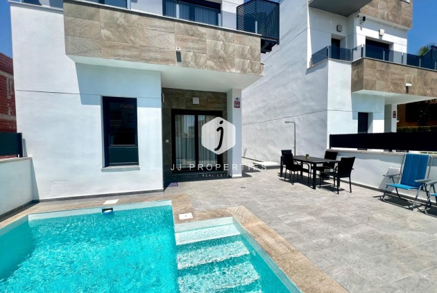 Segunda mano - Villa -
Torrevieja - La Siesta - El Salado - Torreta