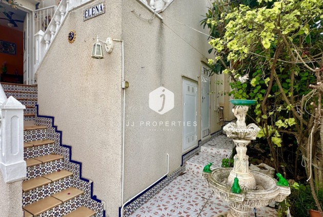 Tweedehands - Chalet -
Orihuela Costa - Costa Blanca