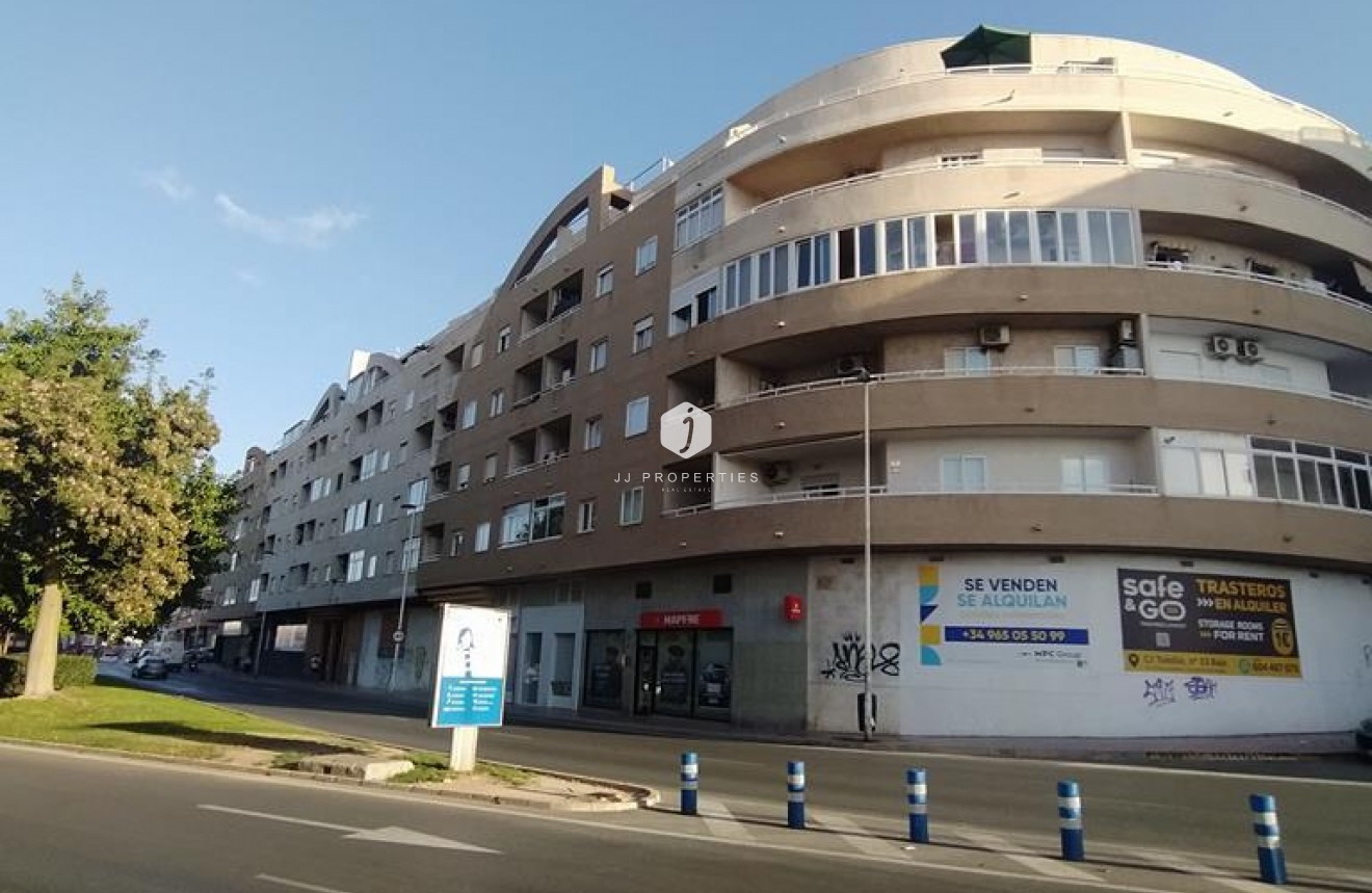 Segunda mano - Apartamento / piso -
Torrevieja - El molino