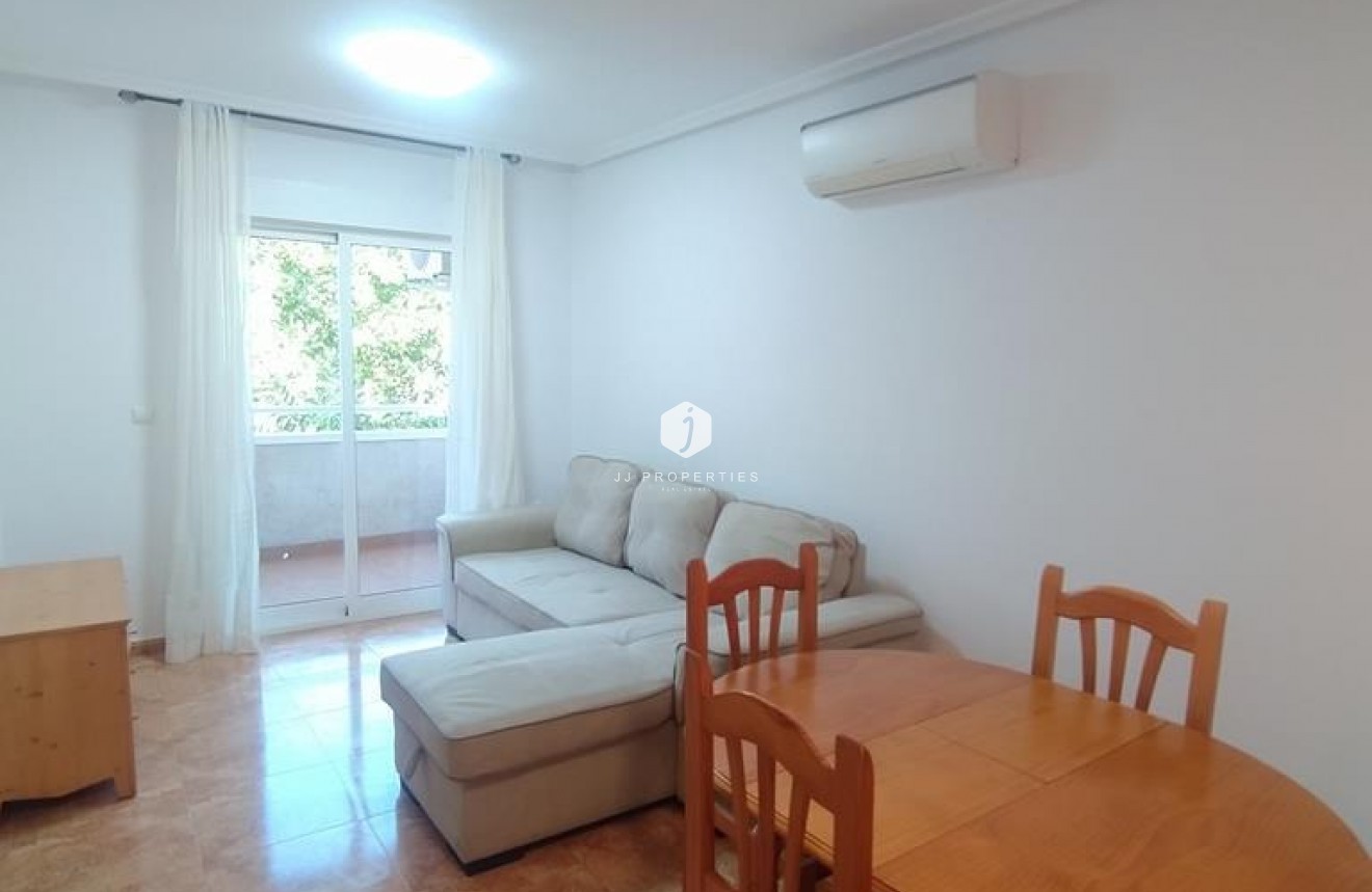 Segunda mano - Apartamento / piso -
Torrevieja - El molino