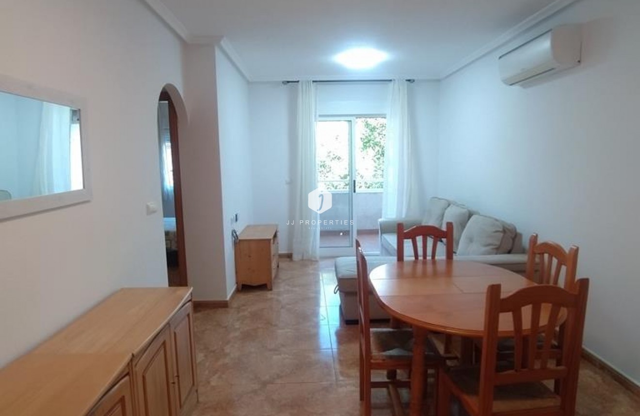 Segunda mano - Apartamento / piso -
Torrevieja - El molino