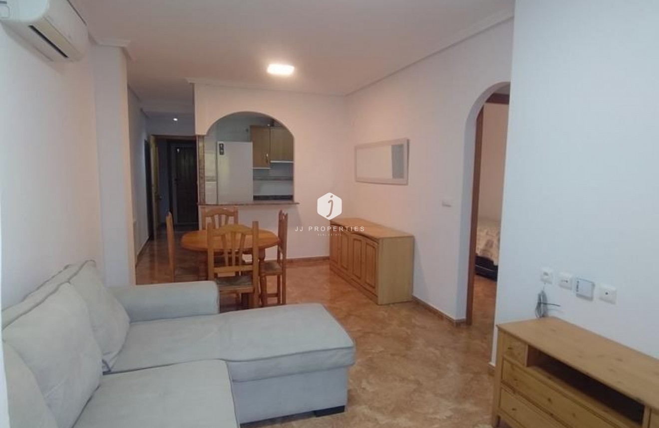 Segunda mano - Apartamento / piso -
Torrevieja - El molino