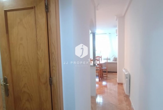 Segunda mano - Apartamento / piso -
Torrevieja - El molino