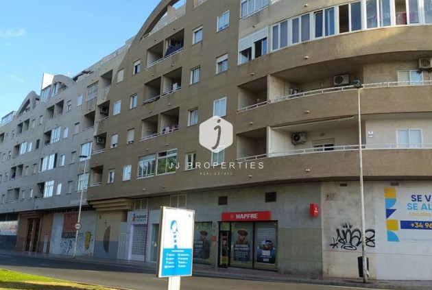 Segunda mano - Apartamento / piso -
Torrevieja - El molino