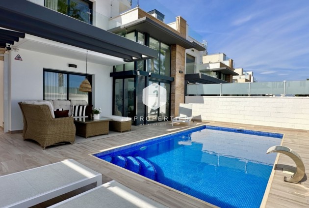 Tweedehands - Villa -
Orihuela Costa - Costa Blanca