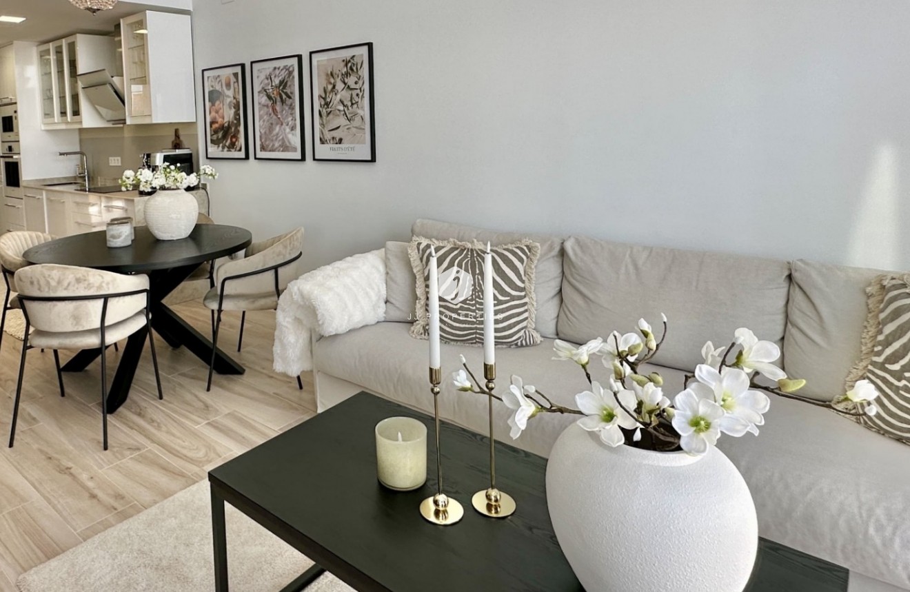 Tweedehands - Villa -
Orihuela Costa - Costa Blanca