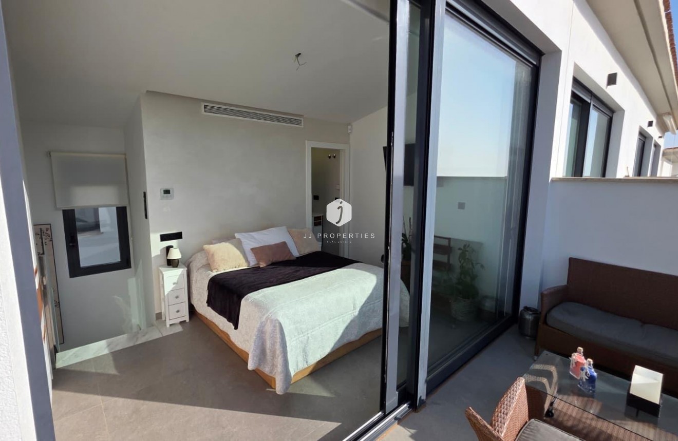 Segunda mano - Chalet -
Guardamar del Segura - Los Secanos