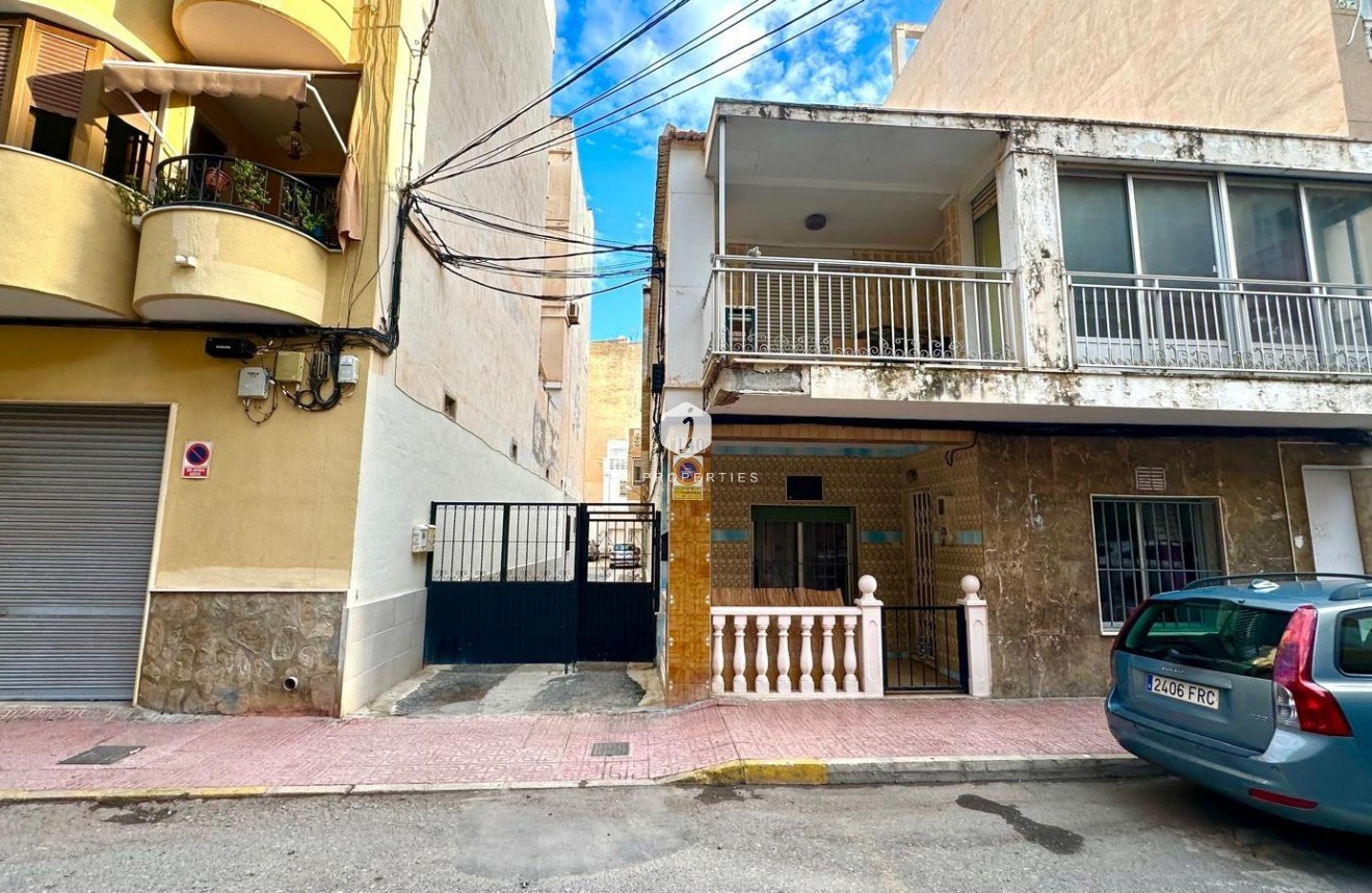 Tweedehands - Chalet -
Torrevieja - Playa del Cura