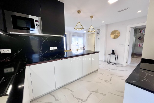 Segunda mano - Apartamento / piso -
San Miguel de Salinas - Inland