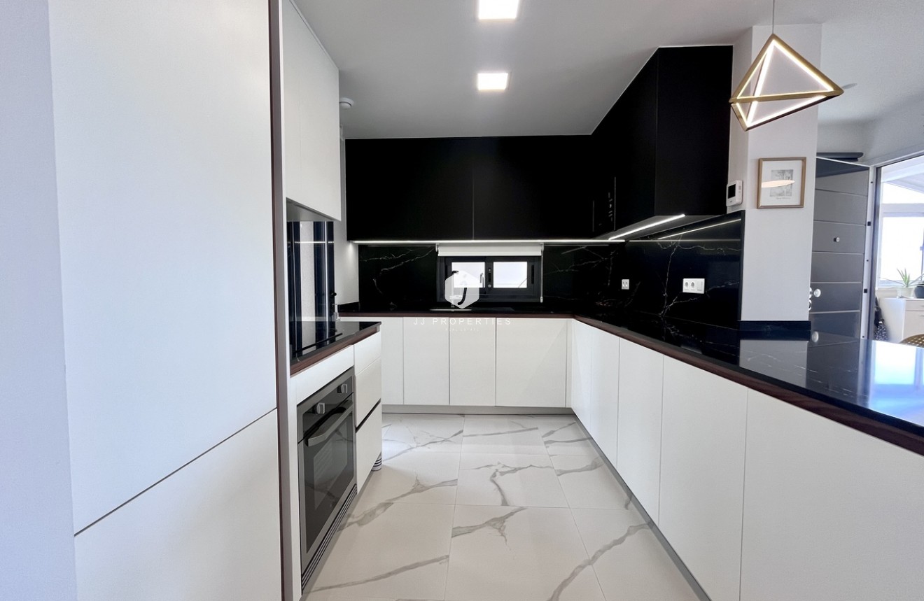 Segunda mano - Apartamento / piso -
San Miguel de Salinas - Inland