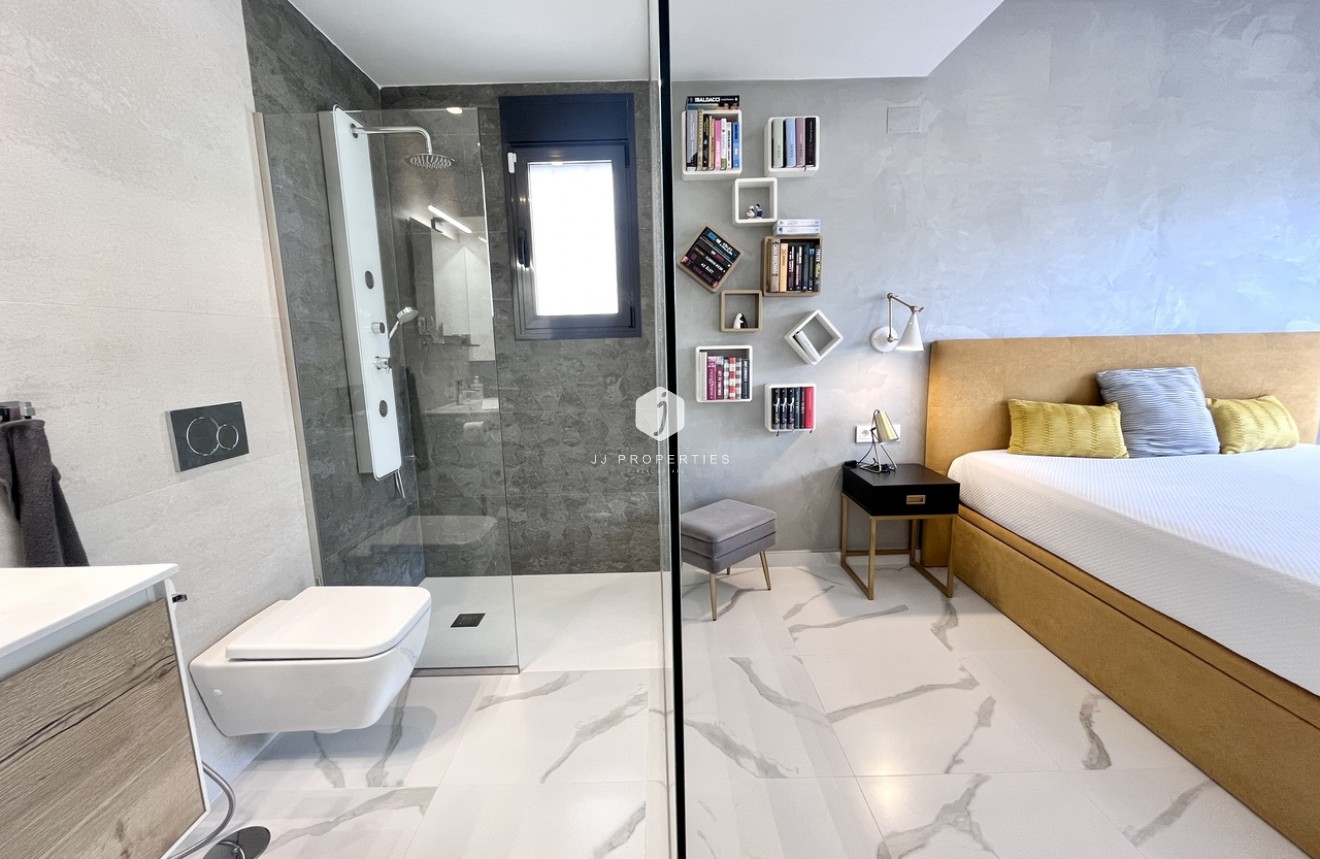 Segunda mano - Apartamento / piso -
San Miguel de Salinas - Inland