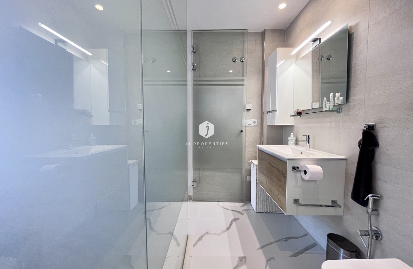 Segunda mano - Apartamento / piso -
San Miguel de Salinas - Inland