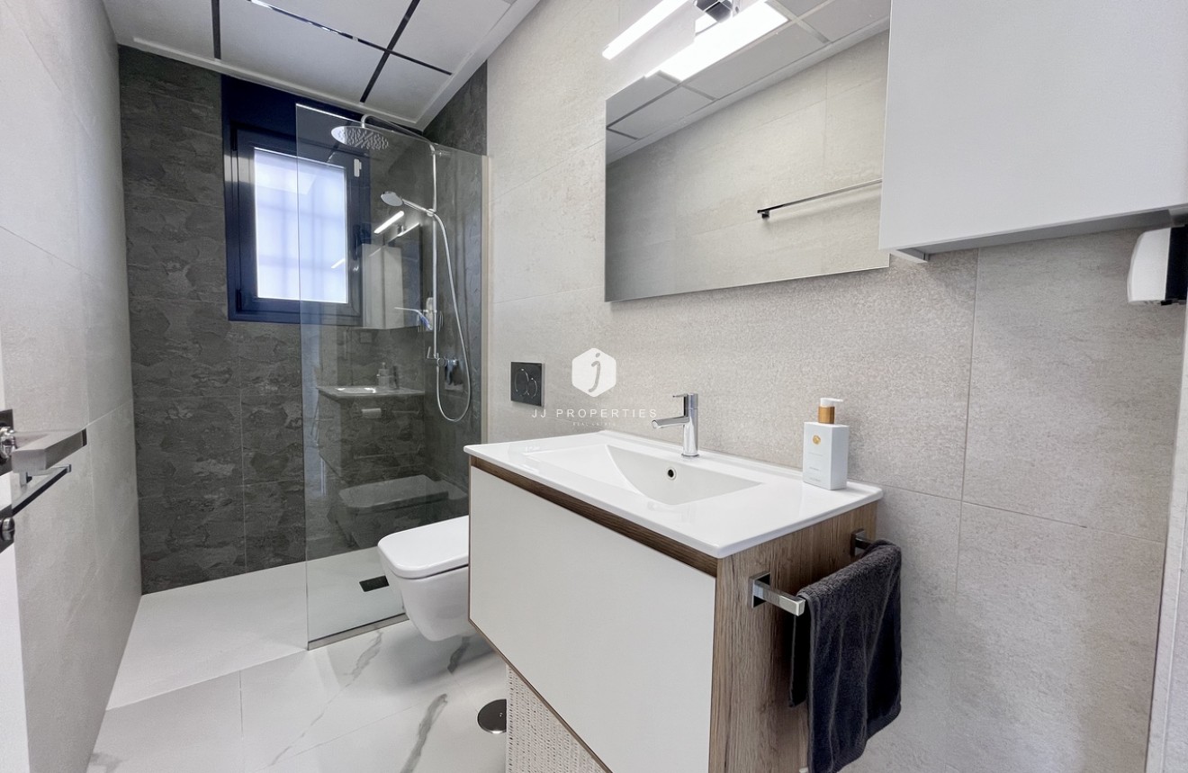 Segunda mano - Apartamento / piso -
San Miguel de Salinas - Inland