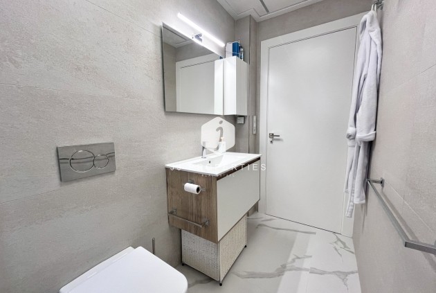 Segunda mano - Apartamento / piso -
San Miguel de Salinas - Inland